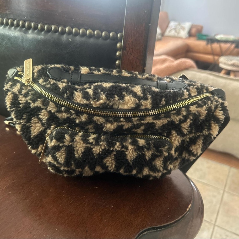 Chic Black and Tan Fuzzy Waist Bag